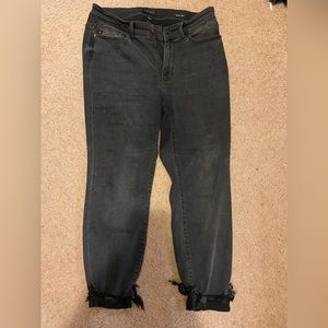 Judy Blues 14w skinny fit black jean.